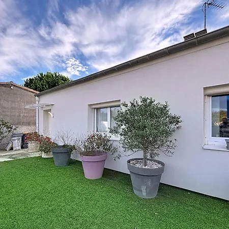 Les De Perols By Interhome