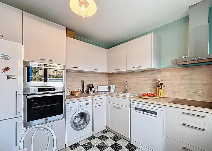 Les De By Interhome Пероль