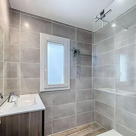 Les De Perols By Interhome